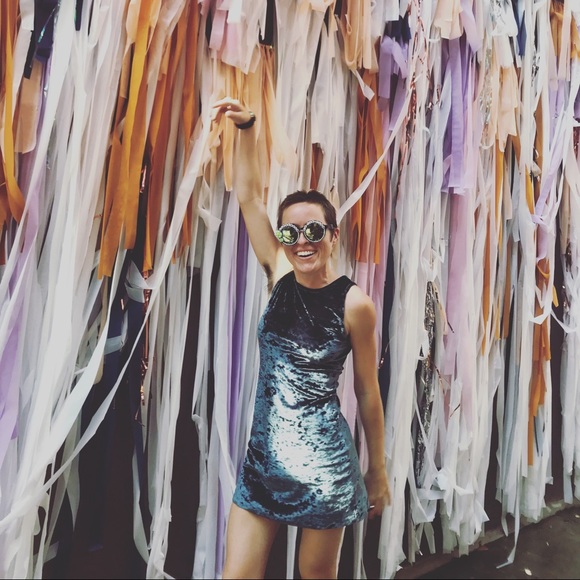 Meet your Posher, Brooke - Picture 1 of 1